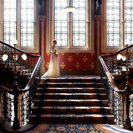 St. Pancras Renaissance Hotel London Exterior foto The staircase