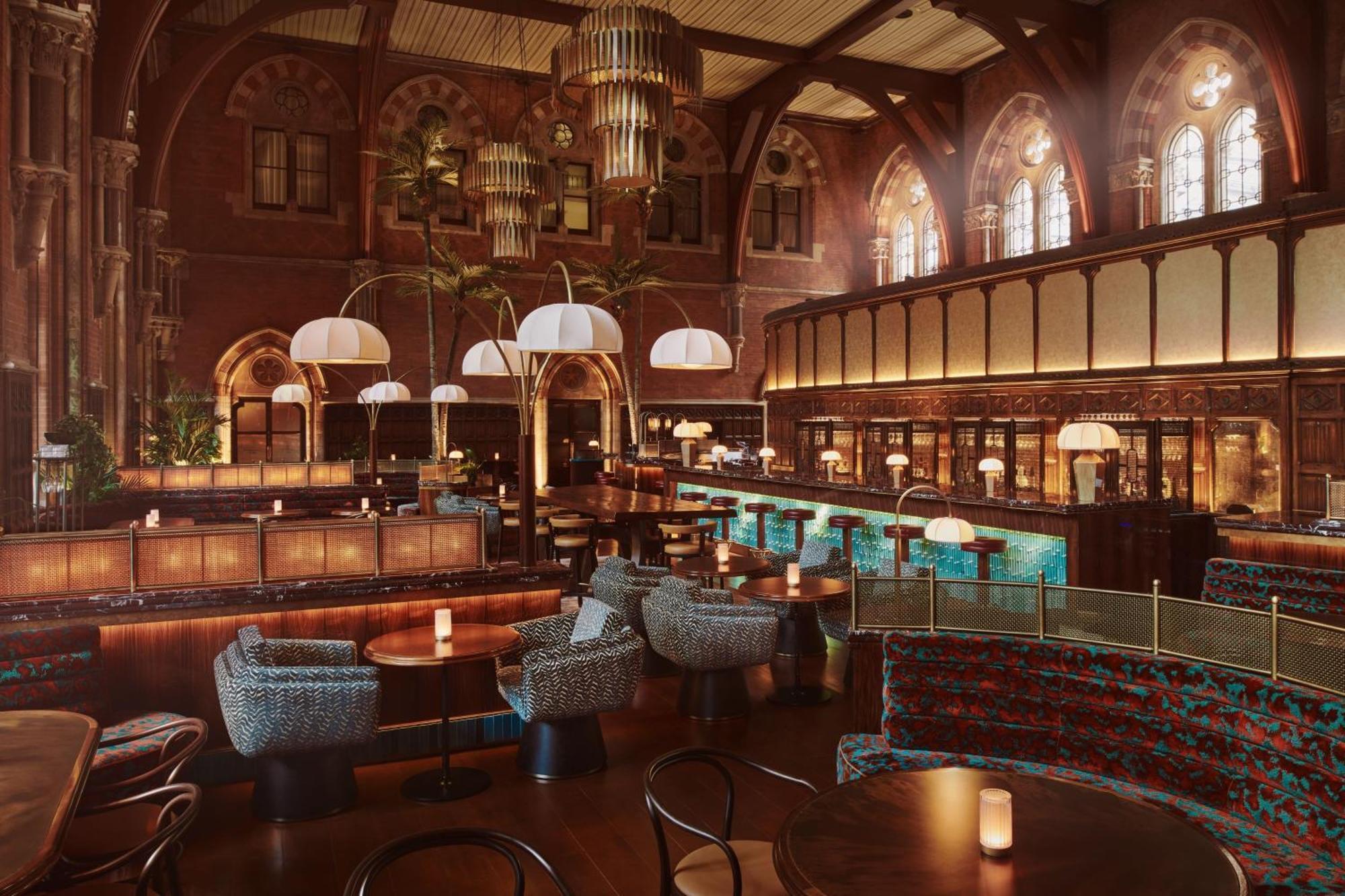 St. Pancras Renaissance Hotel London Exterior foto The interior of the restaurant