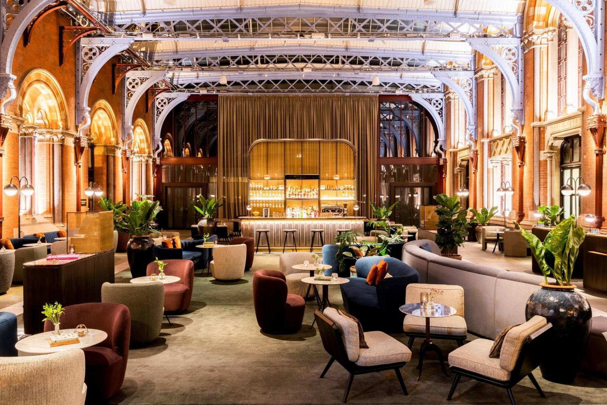 St. Pancras Renaissance Hotel London Exterior foto The Bar at The Standard London