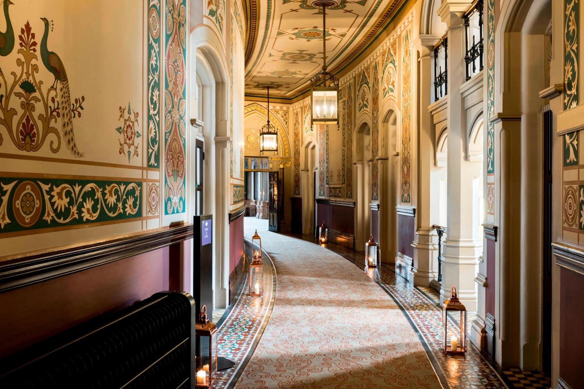 St. Pancras Renaissance Hotel London Exterior foto The hotel's interior